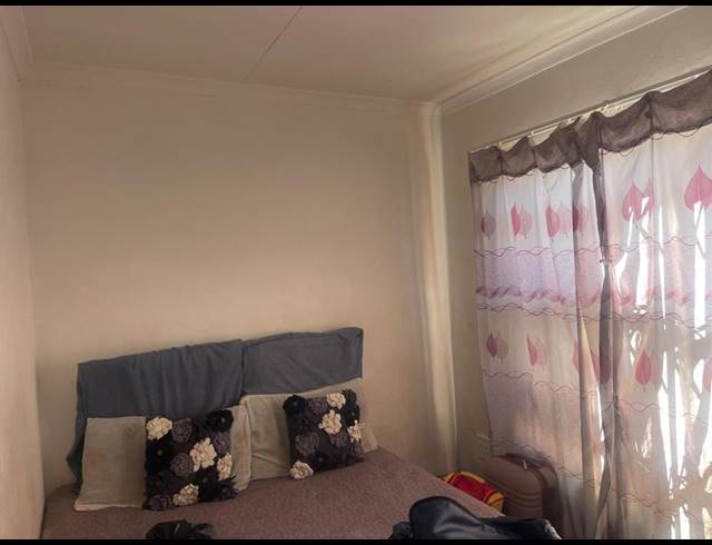 2 BEDROOM HOUSE FOR SALE IN FLEURHOF